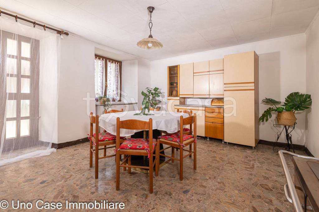 casa indipendente in vendita a Montalto Dora