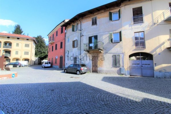 casa semindipendente in vendita a Montalto Dora