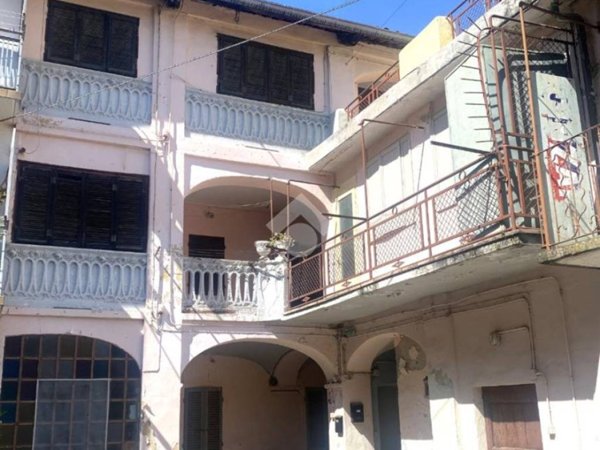 casa indipendente in vendita a Montalto Dora