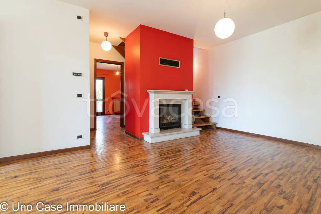 casa indipendente in vendita a Montalto Dora