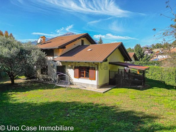 casa indipendente in vendita a Montalto Dora