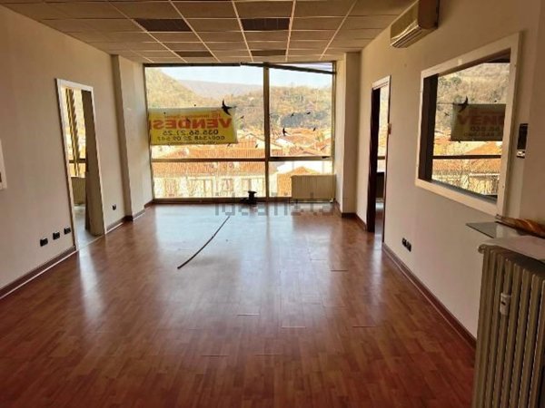 ufficio in vendita a Montalto Dora