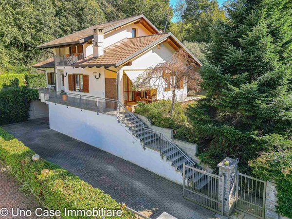 casa indipendente in vendita a Montalto Dora