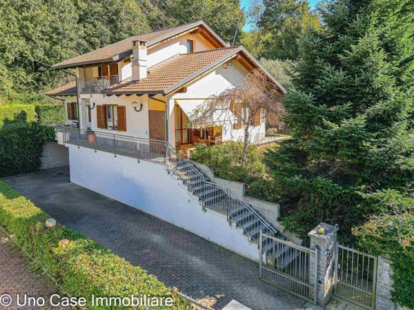 casa indipendente in vendita a Montalto Dora