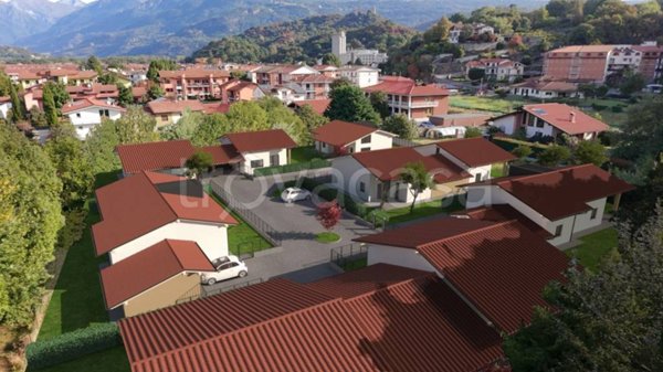 casa indipendente in vendita a Montalto Dora
