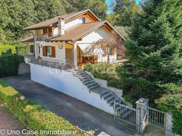 casa indipendente in vendita a Montalto Dora