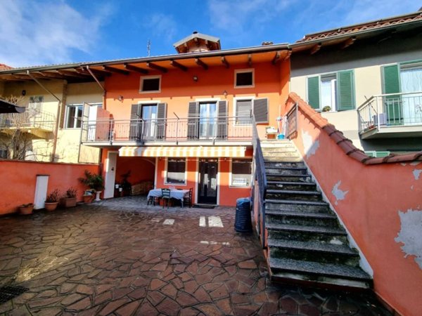 casa semindipendente in vendita a Montanaro