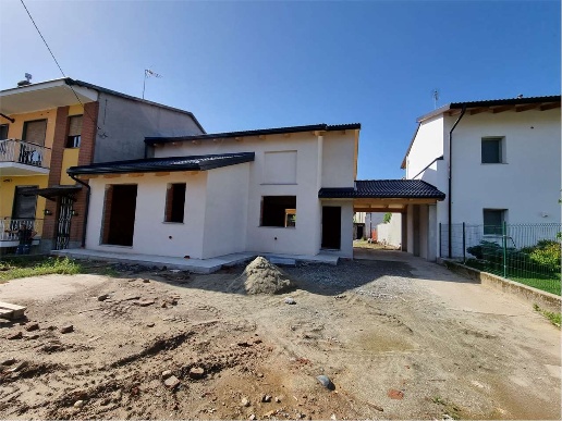 casa indipendente in vendita a Montanaro