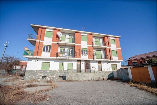 intera palazzina in vendita a Montanaro