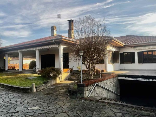 casa indipendente in vendita a Montanaro