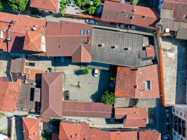 intera palazzina in vendita a Montanaro