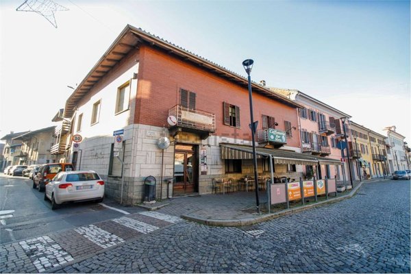 locale commerciale in vendita a Montanaro