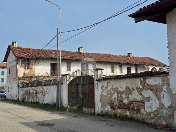 casa indipendente in vendita a Montanaro