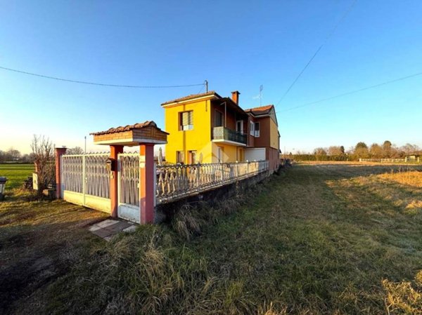 casa indipendente in vendita a Monteu da Po