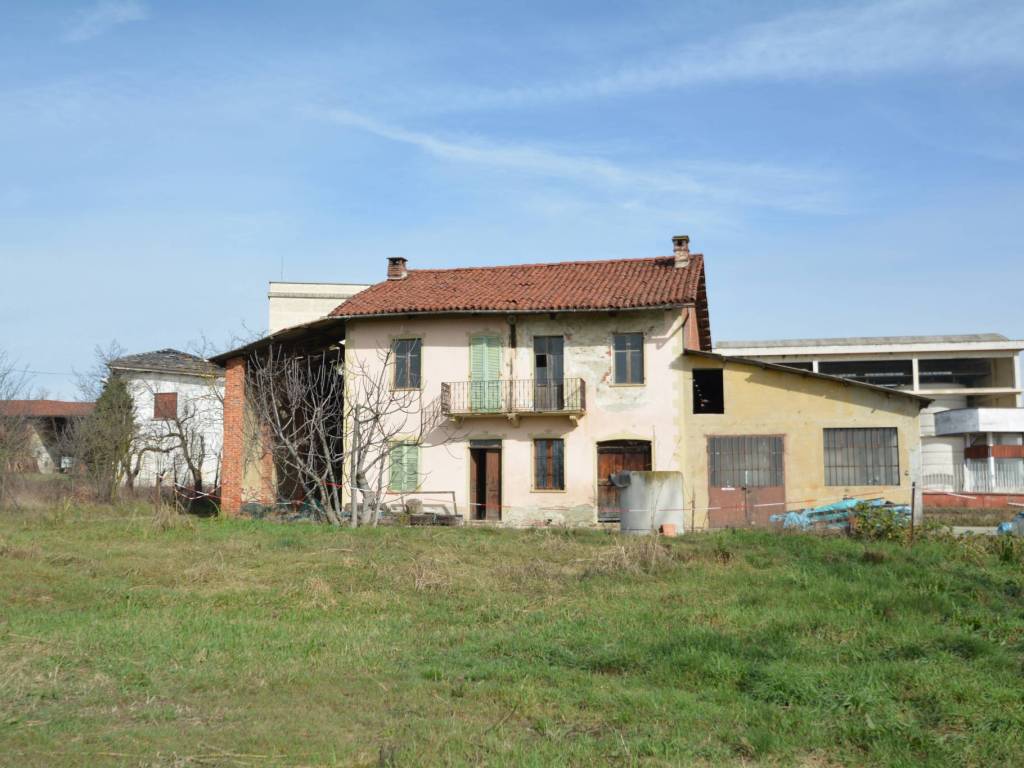 esavano in vendita a Moriondo Torinese