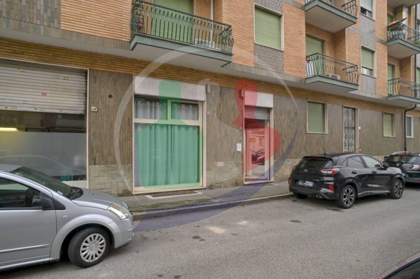 negozio in vendita a Nichelino