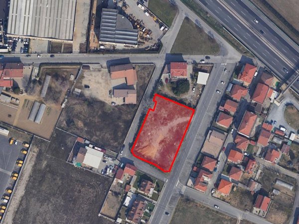 terreno edificabile in vendita a Nichelino