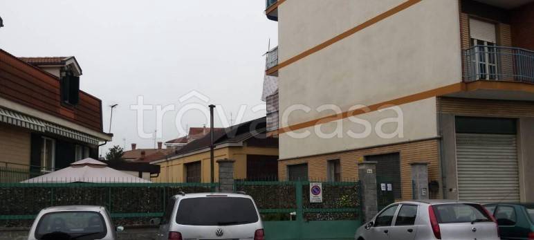 locale commerciale in vendita a Nichelino