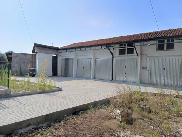 locale di sgombero in vendita a Nichelino