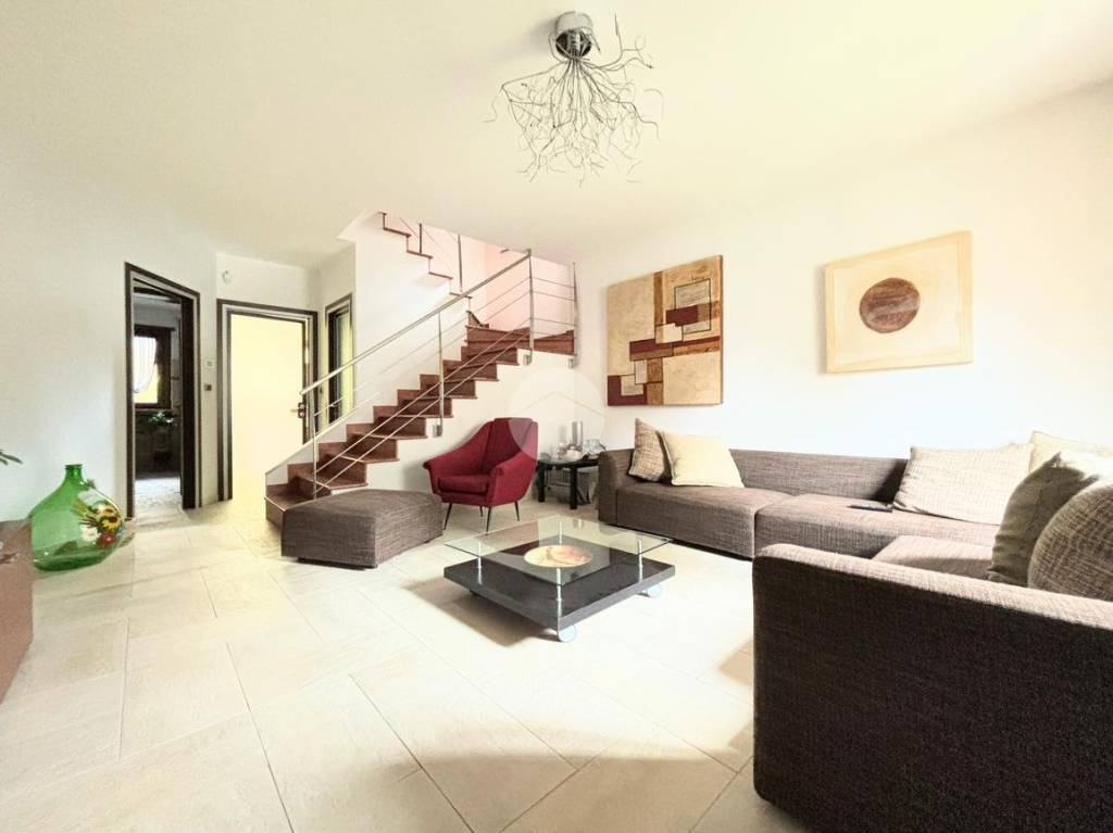 casa indipendente in vendita a Nichelino