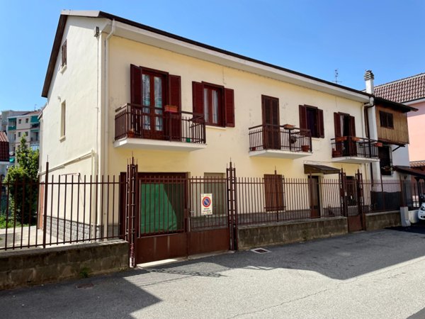 casa indipendente in vendita a Nichelino