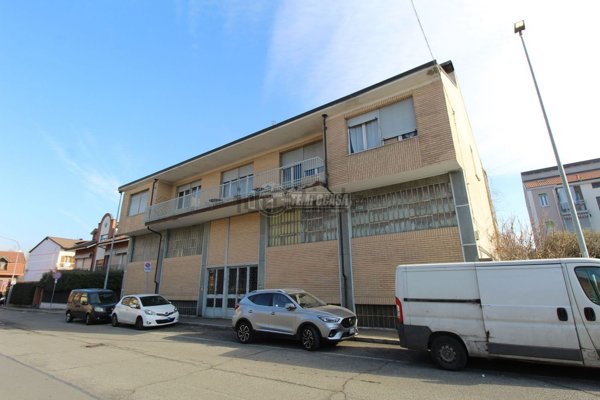 locale di sgombero in vendita a Nichelino