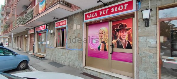 negozio in vendita a Nichelino