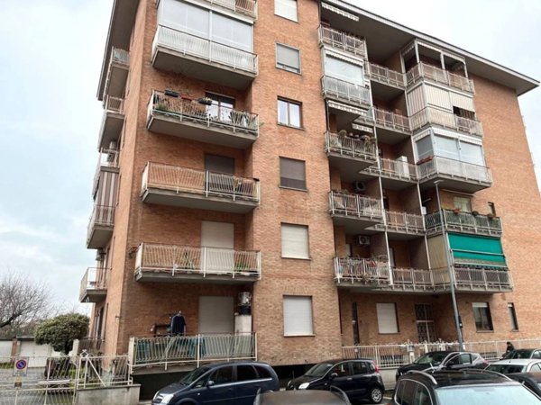 appartamento in vendita a Nichelino in zona Crociera