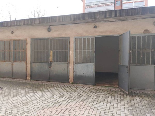 intera palazzina in vendita a Nichelino