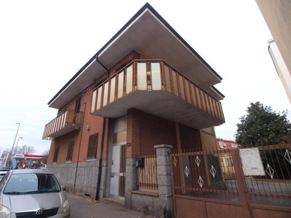 casa indipendente in vendita a Nichelino in zona Crociera