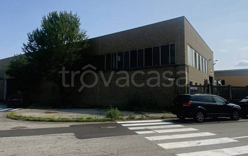 locale commerciale in vendita a Nichelino