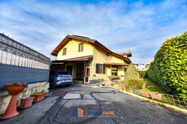 casa indipendente in vendita a Nichelino