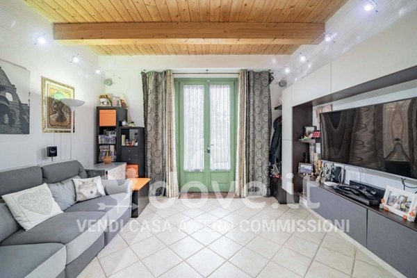 casa indipendente in vendita a Nichelino in zona Stupinigi