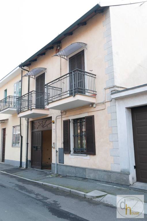 casa indipendente in vendita a Nichelino