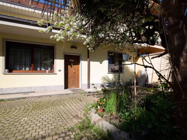 casa indipendente in vendita a Nichelino