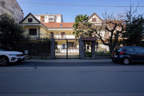 casa indipendente in vendita a Nichelino