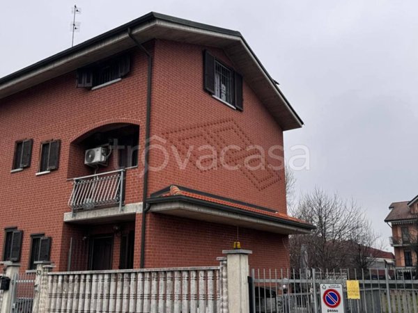 casa indipendente in vendita a Nichelino