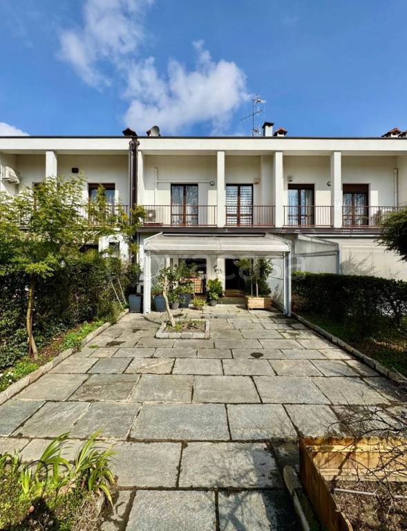 casa indipendente in vendita a Nichelino