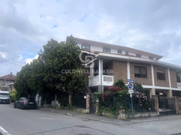 casa indipendente in vendita a Nichelino
