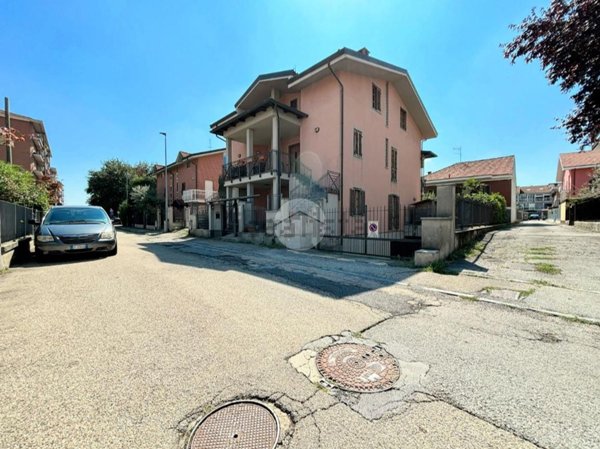 casa indipendente in vendita a Nichelino