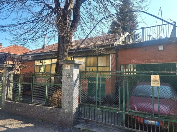casa indipendente in vendita a Nichelino