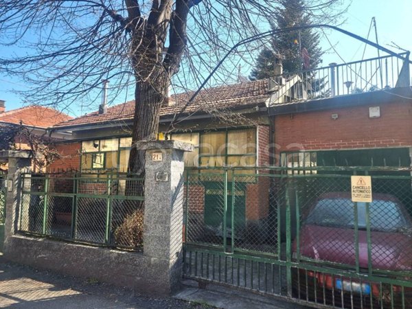 casa indipendente in vendita a Nichelino