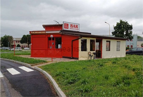 negozio in vendita a Nichelino