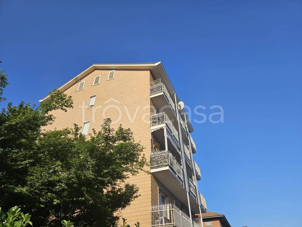appartamento in vendita a Nichelino in zona Crociera