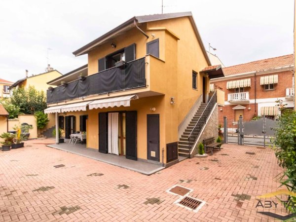casa indipendente in vendita a Nichelino