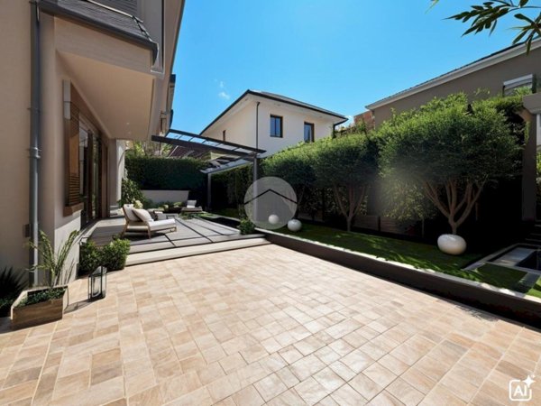 casa indipendente in vendita a Nichelino