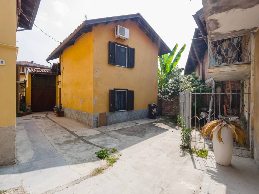 casa indipendente in vendita a Nichelino