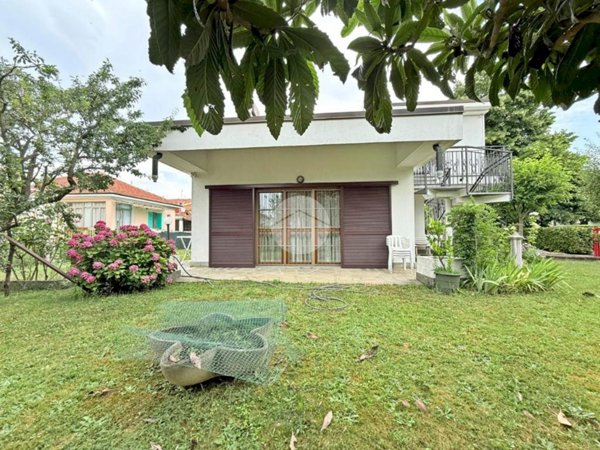 casa indipendente in vendita a Nichelino
