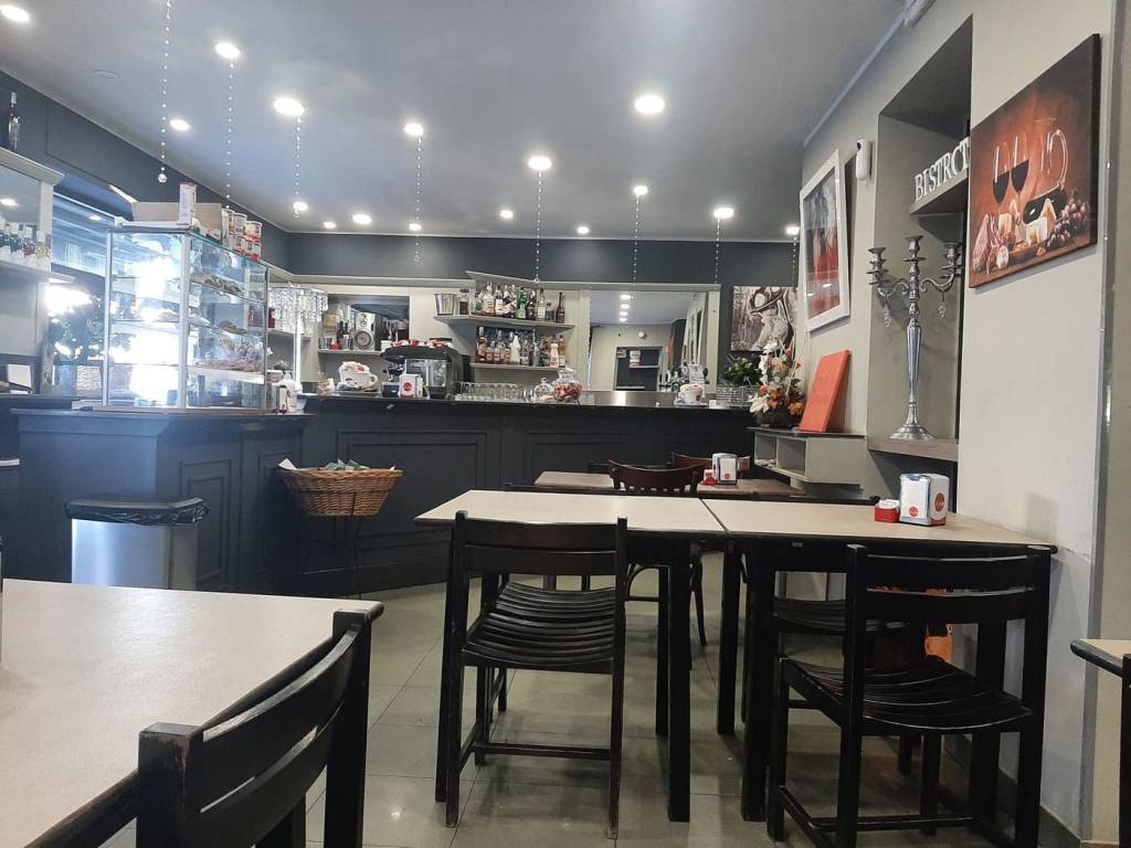 negozio in vendita a Nichelino