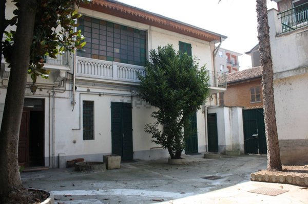 casa indipendente in vendita a Nichelino